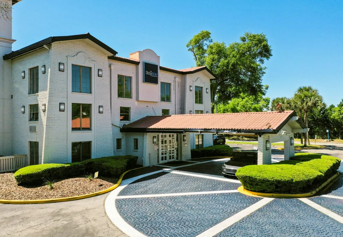 SoHo Inn & Suites Jacksonville North hotel hero