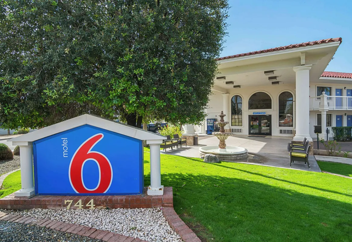 Motel 6 Chandler, AZ hotel hero