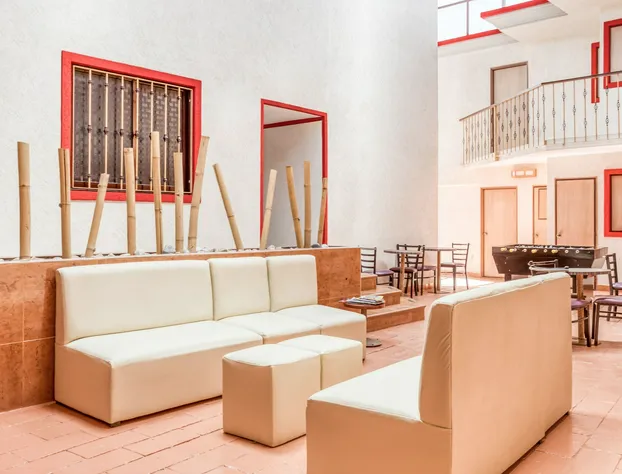 Capital O Valencia hotel detail image 3