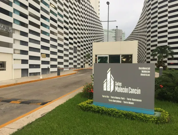 Suites Malecon Cancun hotel detail image 4