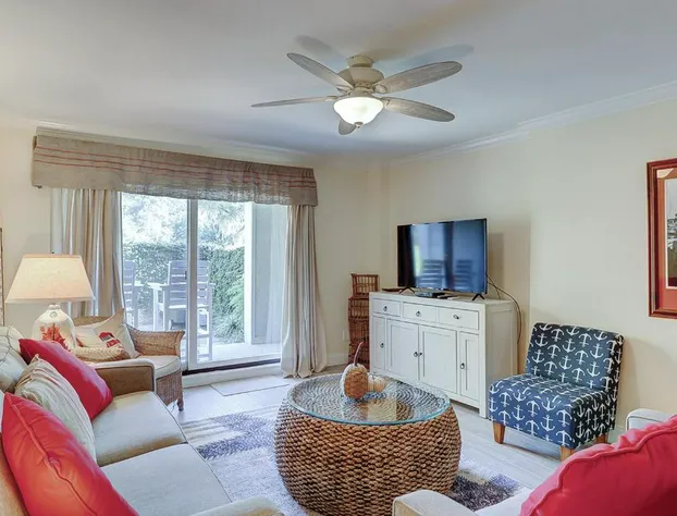 Ketch Court 824 hotel detail image 3