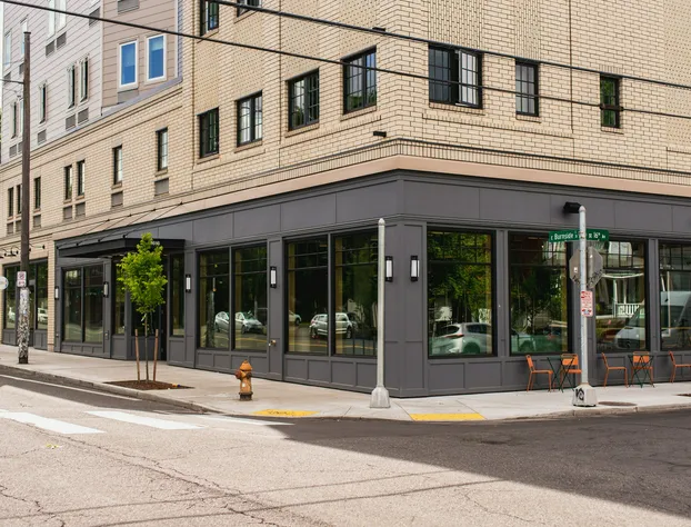 Lolo Pass hotel detail image 2