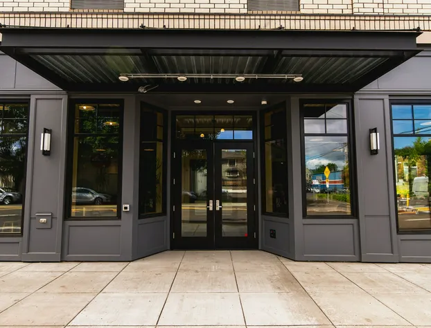 Lolo Pass hotel detail image 4