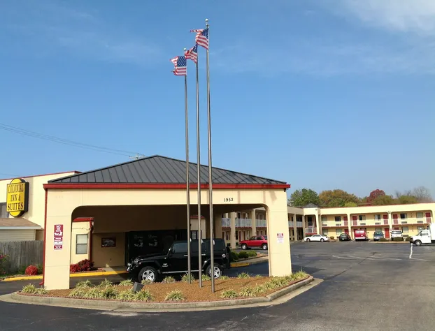 Colonial Inn & Suites /Airport/Graceland hotel detail image 1