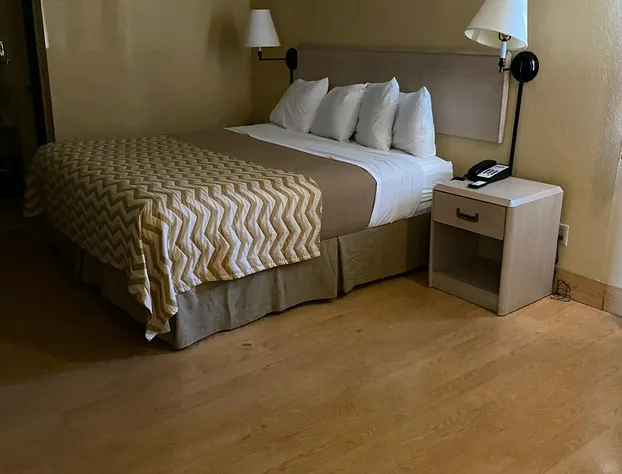 American Lodge hotel detail image 2