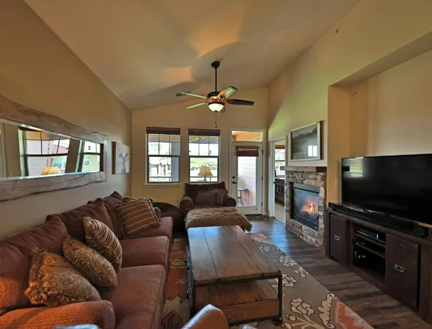 Lodge At Ten Mile G303 hotel detail image 4