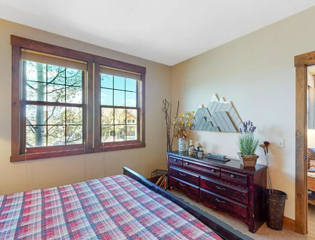 Kicking Horse Lodges 4-205 hotel detail image 4