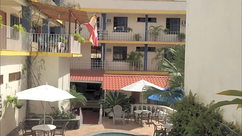 EMS Arcos Catemaco hotel hero