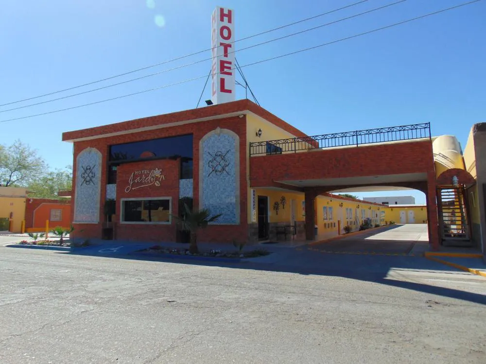 Hotel Jardin Caborca hotel hero