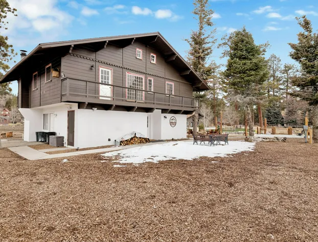 THE Bell Tower #1996 hotel detail image 2