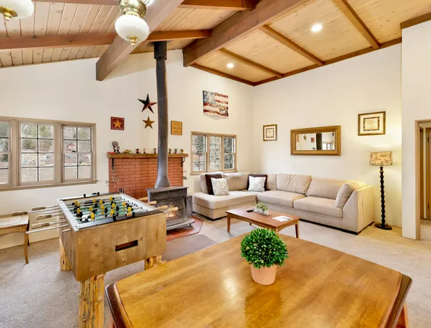 THE Bell Tower #1996 hotel detail image 3