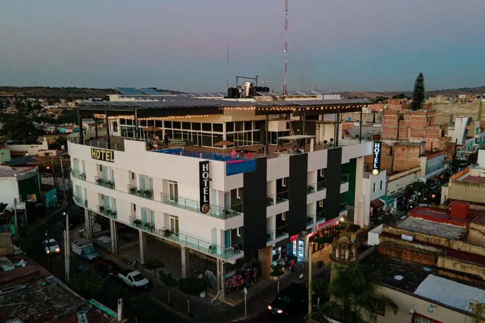 Sara N Hotel & Spa hotel hero