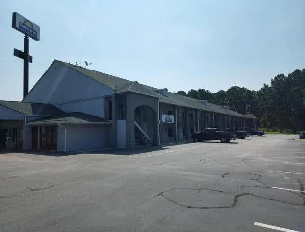 Days Inn by Wyndham Hardeeville Near Hilton Head hotel detail image 3
