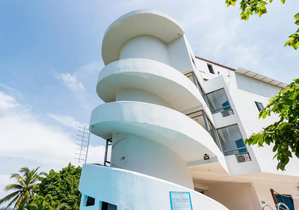 La Loma Suites hotel hero