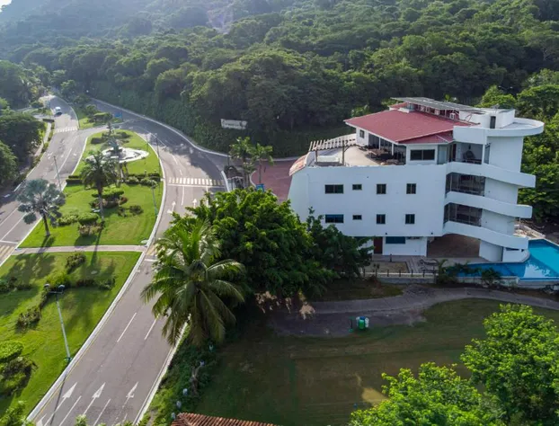 La Loma Suites hotel detail image 1