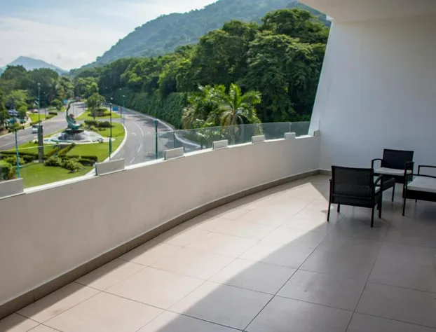 La Loma Suites hotel detail image 3