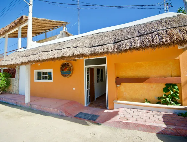 Golden Paradise Town hotel detail image 1