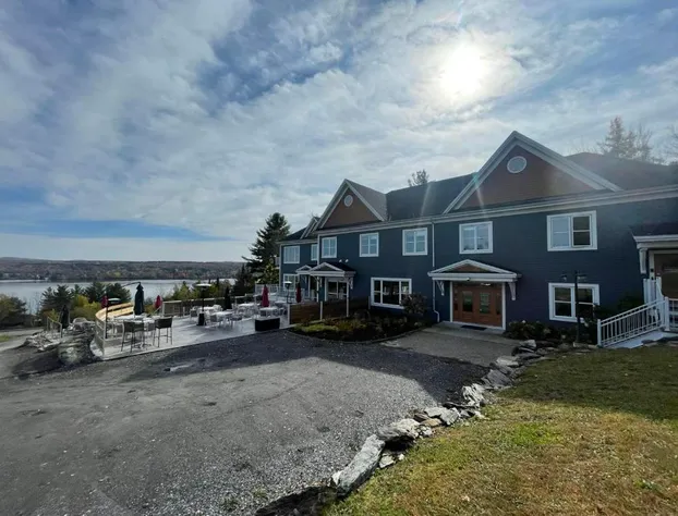 Au Sommet du Lac Magog hotel detail image 2