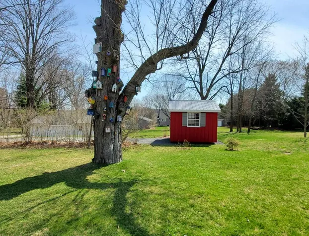 County Greenside Lakeview Resort hotel detail image 4