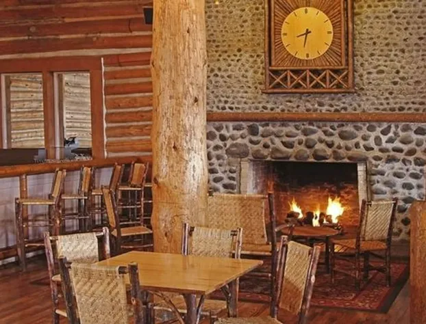 Lake Lodge Cabins - Inside the Park hotel detail image 4