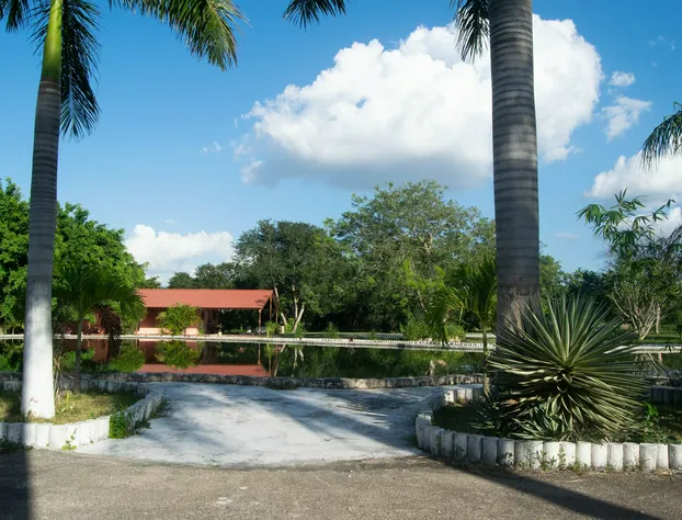 Suites del Sureste Dzibikak hotel detail image 1