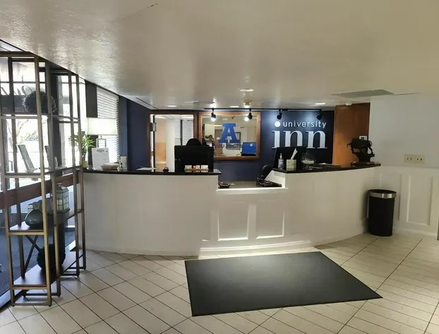 University Inn hotel detail image 3