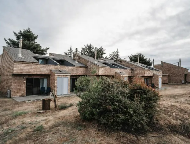 Surfcrest Resort hotel detail image 1