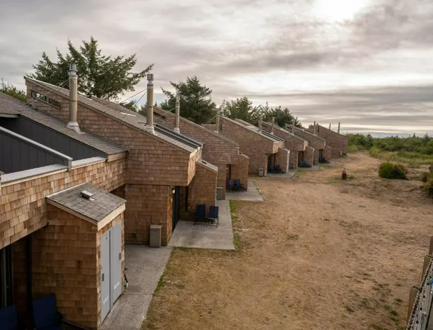 Surfcrest Resort hotel detail image 3