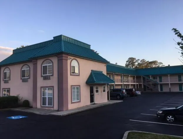 Delux Inn & Suites hotel detail image 1