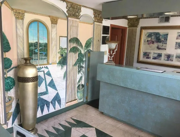 Delux Inn & Suites hotel detail image 2