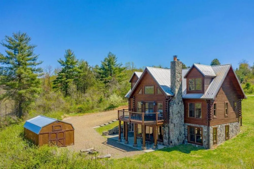 River Trail Lodge hotel hero