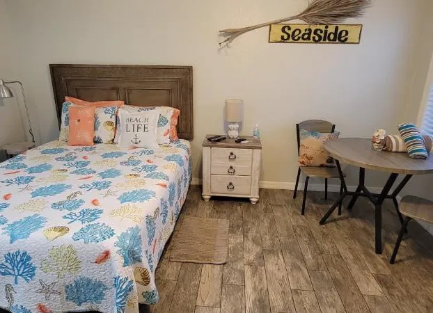 Wave Resort Studio A2 Beach steps away Pool WiFi hotel detail image 4