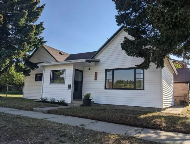 Dog Friendly Beans Place with Hot Tub by AAA Red Lodge Rentals hotel detail image 1