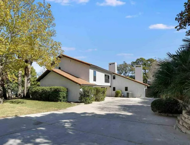 Luxury Spanish Style Home Walking Steps to HSB Resort hotel detail image 4