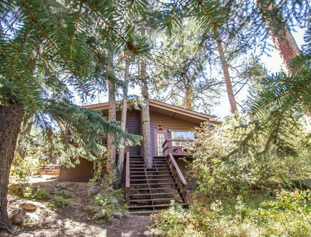 Castle Mountain Lodge hotel detail image 4