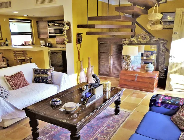 Royal Oasis Condo by PRP hotel detail image 1