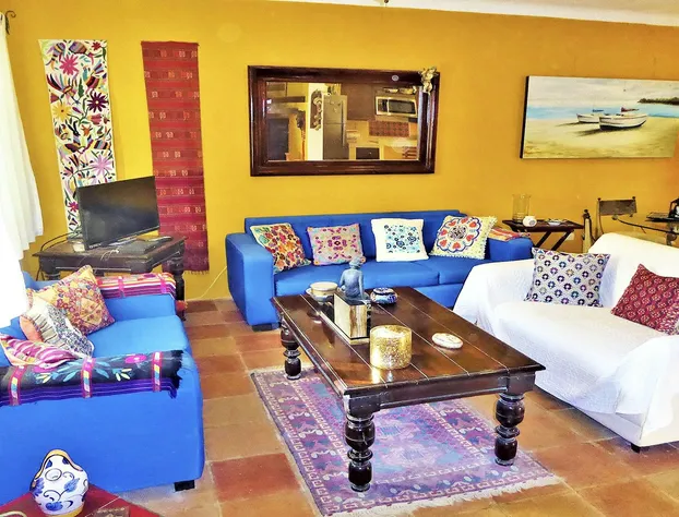 Royal Oasis Condo by PRP hotel detail image 3