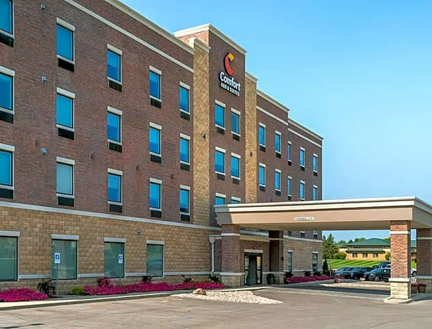 Comfort Inn & Suites Adrian hotel detail image 1