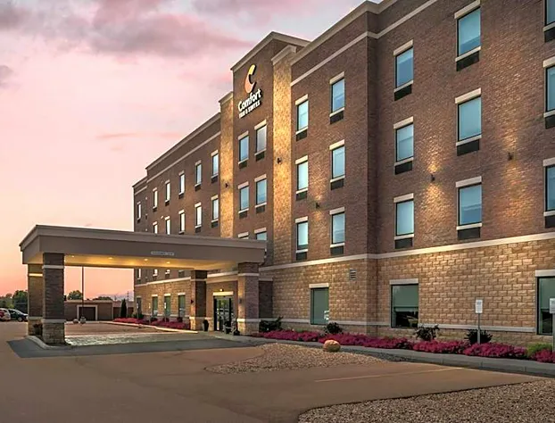 Comfort Inn & Suites Adrian hotel detail image 2