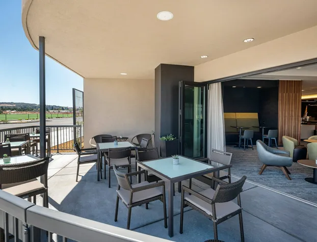 Courtyard by Marriott Petaluma Sonoma County hotel detail image 2