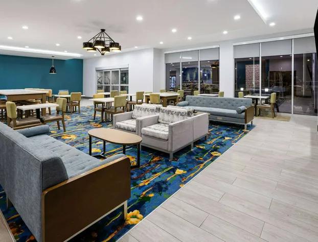 La Quinta Inn & Suites by Wyndham Locust Grove hotel detail image 4