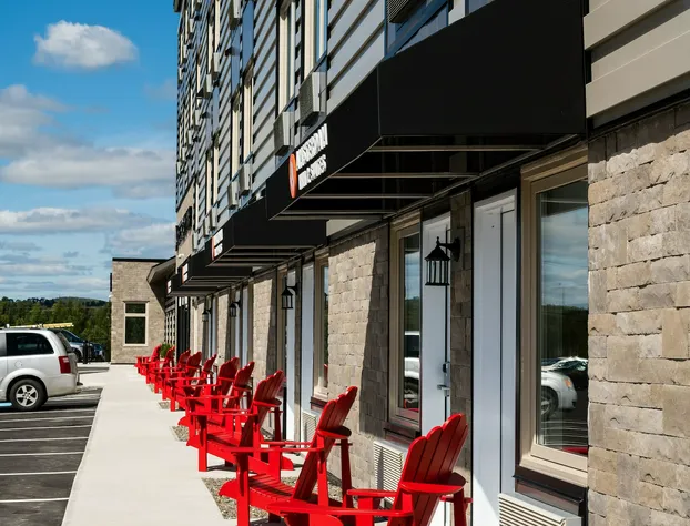 Amsterdam Inn & Suites, an Ascend Collection Hotel hotel detail image 2