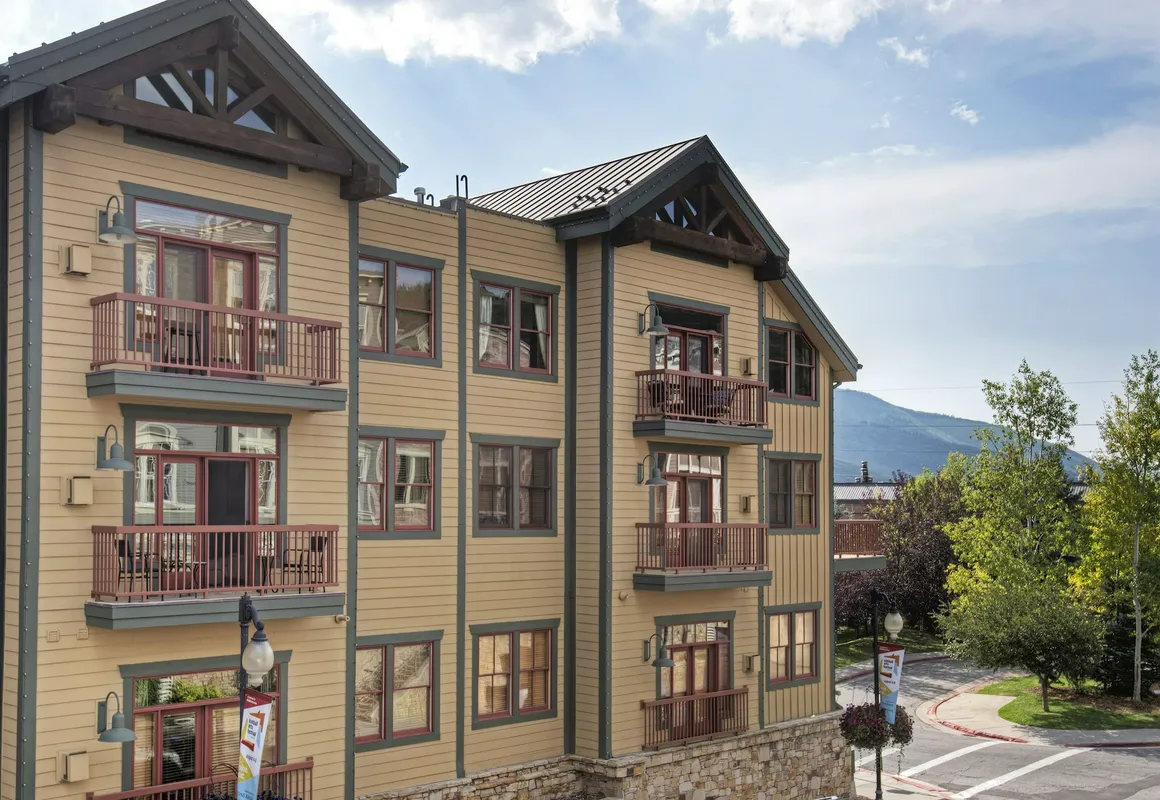 Lift Lodge Condo hotel hero