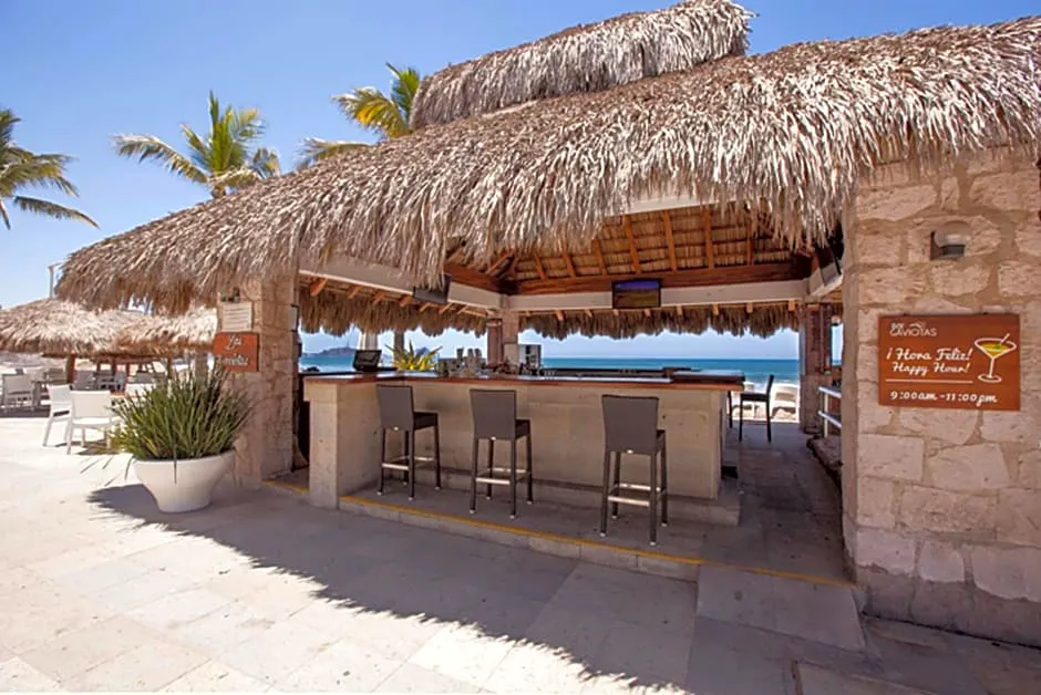 Gaviana Resort hotel hero