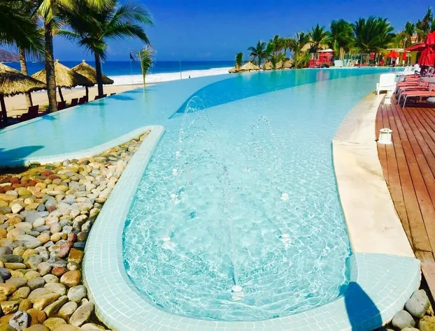 Bay View Grand Marina 3BR hotel detail image 4