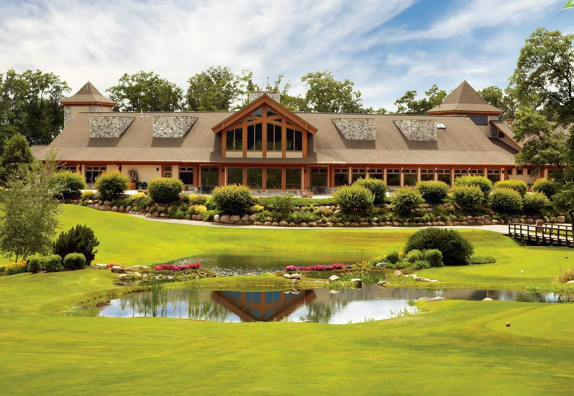 Cragun's Resort & Hotel hotel hero