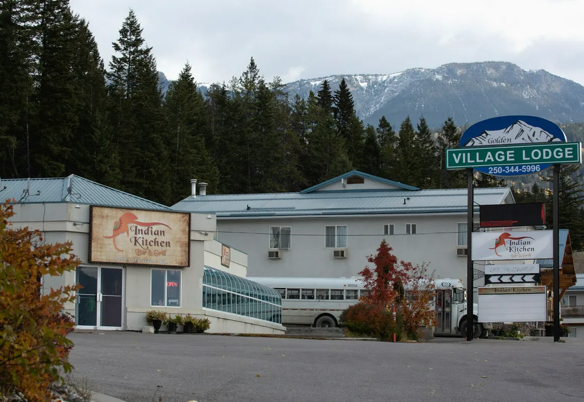 Golden Village Lodge hotel hero