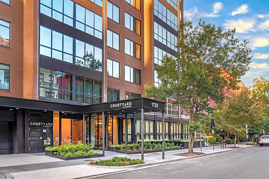 Courtyard by Marriott Washington, DC Dupont Circle hotel hero