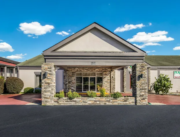 Red Roof Inn Savannah - Richmond Hill/ I-95 hotel detail image 3