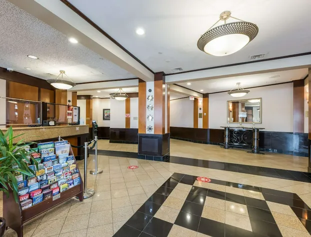 Clarion Hotel & Suites hotel detail image 4